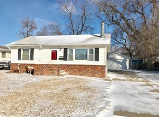 422 E 34th St, Kearney, NE 68847