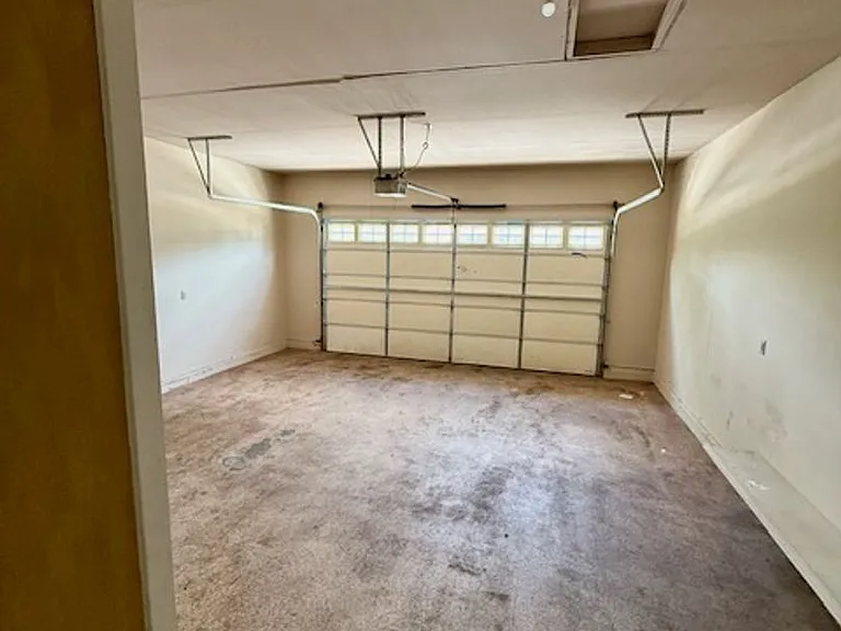 226 E River Rock Rd — Photo 35