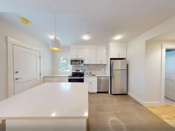 210 Banks St #2, Cambridge, MA 02138