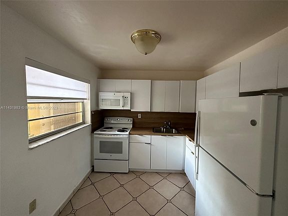 5th image of 7900 Tatum Waterway Dr APT 202