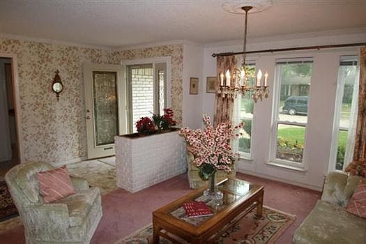 3rd image of 1400 Chesterton Dr