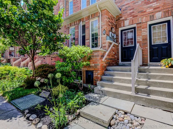 28 Carnahan Ter, Toronto, ON M4E 0B2