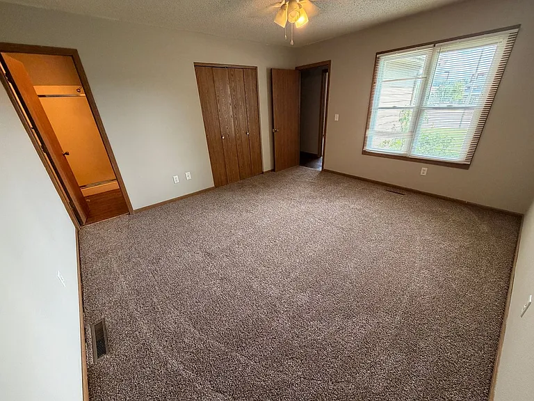 3107 N Kentwood Ave — Photo 21