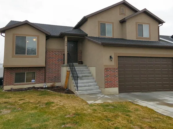 899 Willowbrook Ln, Pleasant View, UT 84414