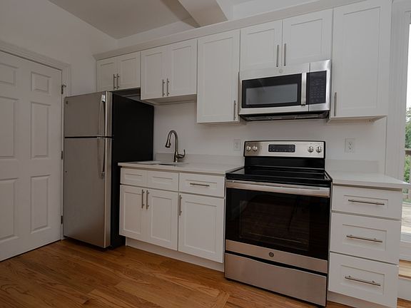 4th image of 11 Park St #11