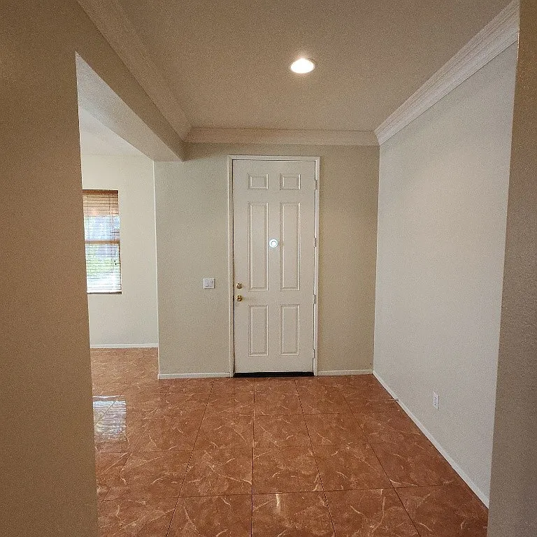 LCL Rental: Beautiful Spacious Single-Story Home — Photo 2