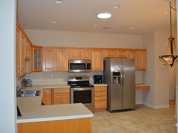 Spacious kitchen w/ sun tube