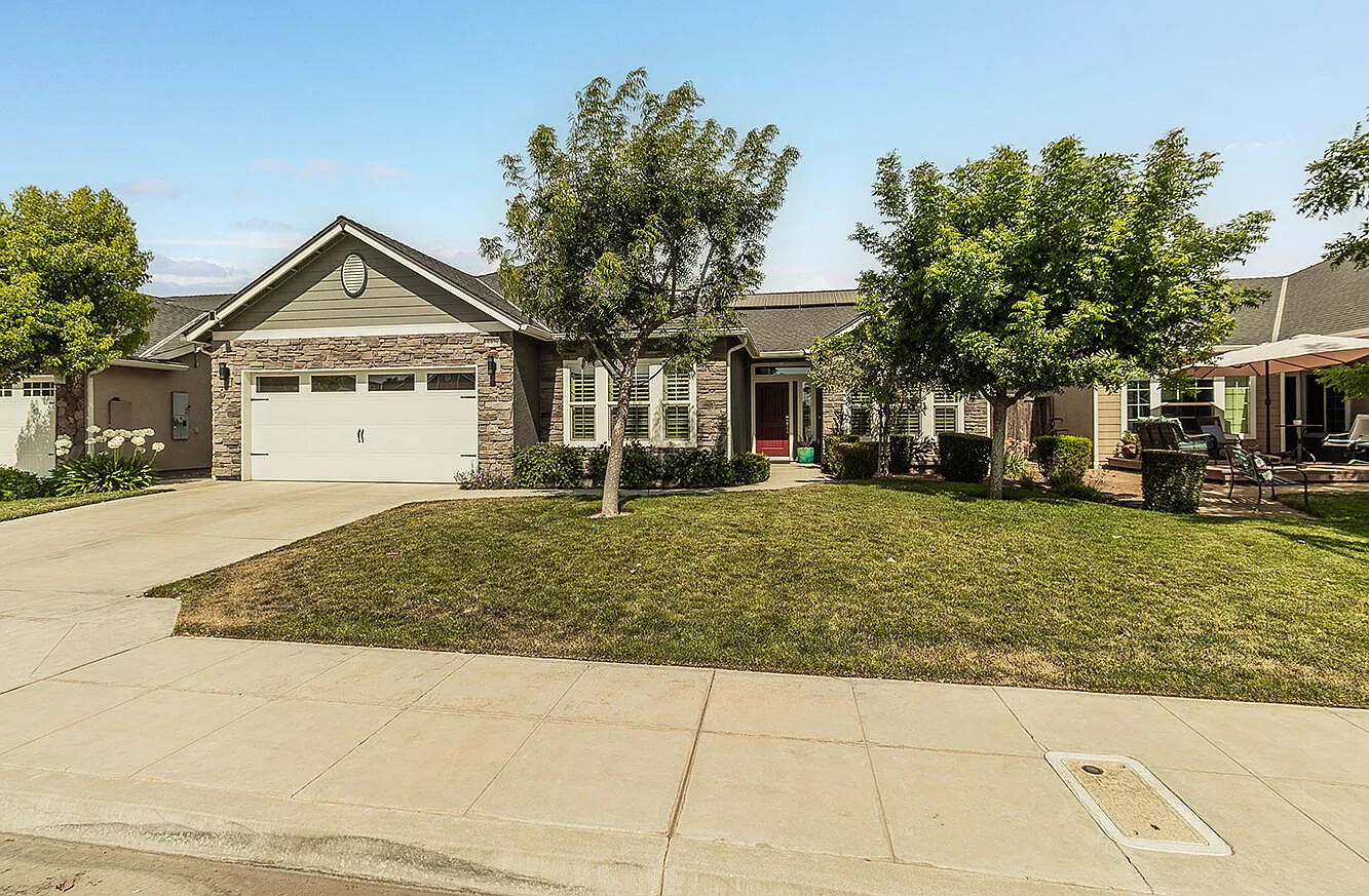 5328 N Madelyn Avenue photo 1