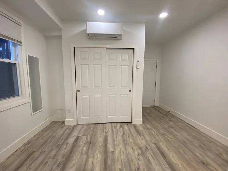 2309 Christian St #1 — Photo 8