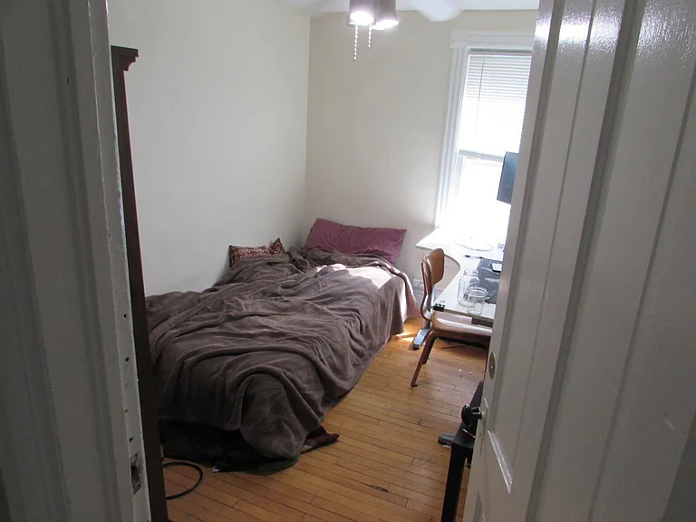 215-217 N Blair St — Photo 6