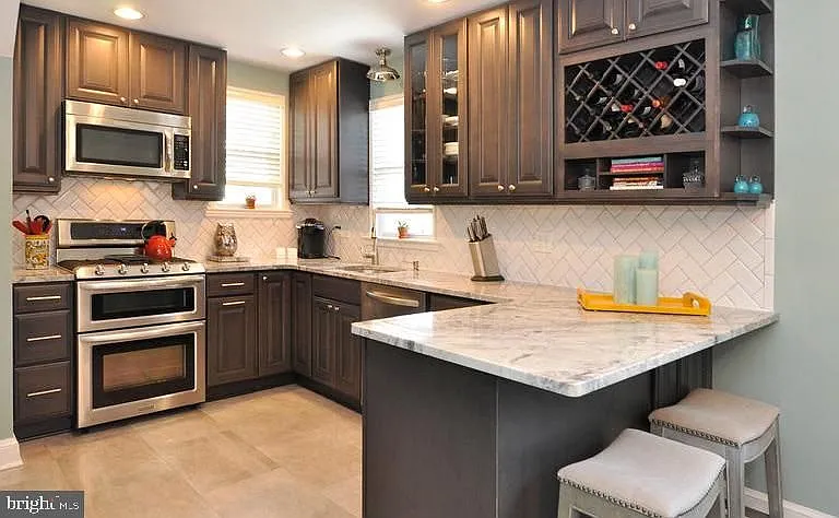 5235 Western Ave NW — Photo 2