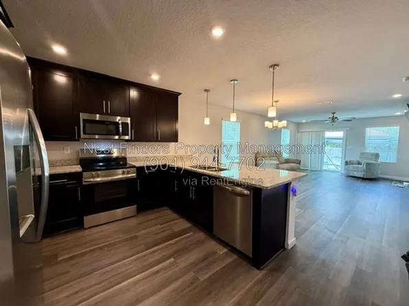 4220 Matador Dr, Jacksonville, FL 32210
