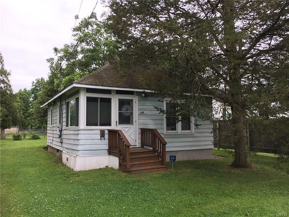 1st image of 199 Leonard Ave
