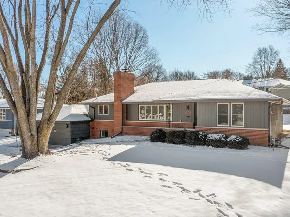 5205 W 61st St, Edina, MN 55436