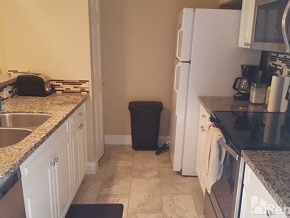4th image of 6944 47th Ln SE Unit C