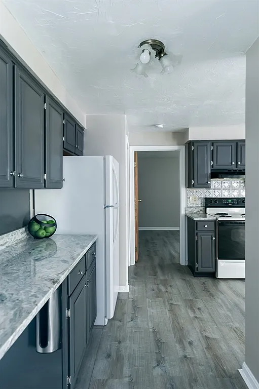 11 Hulbert Rd — Photo 2