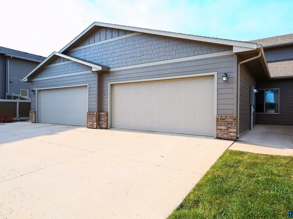 7225 S Bridger Pl, Sioux Falls, SD 57108