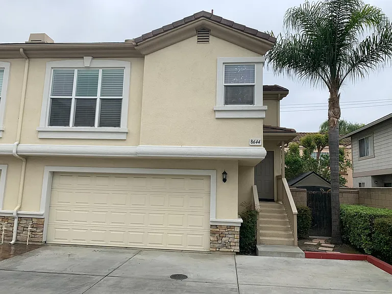 8644 La Salle St — Photo 1