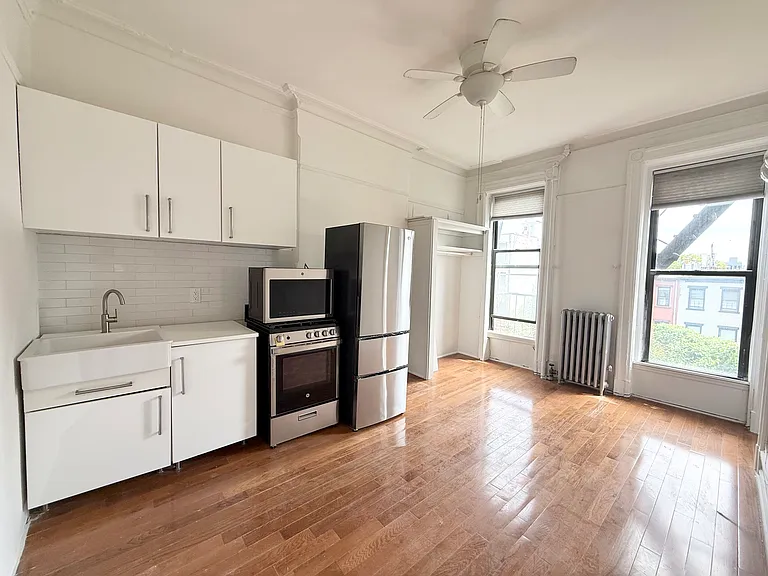 533 Washington Ave #3B — Photo 3