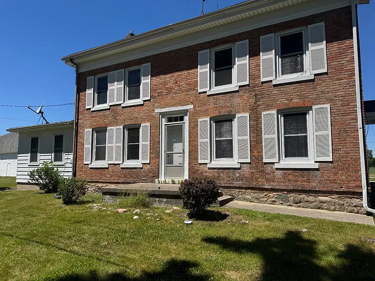 6153 Sibley Rd — Photo 1