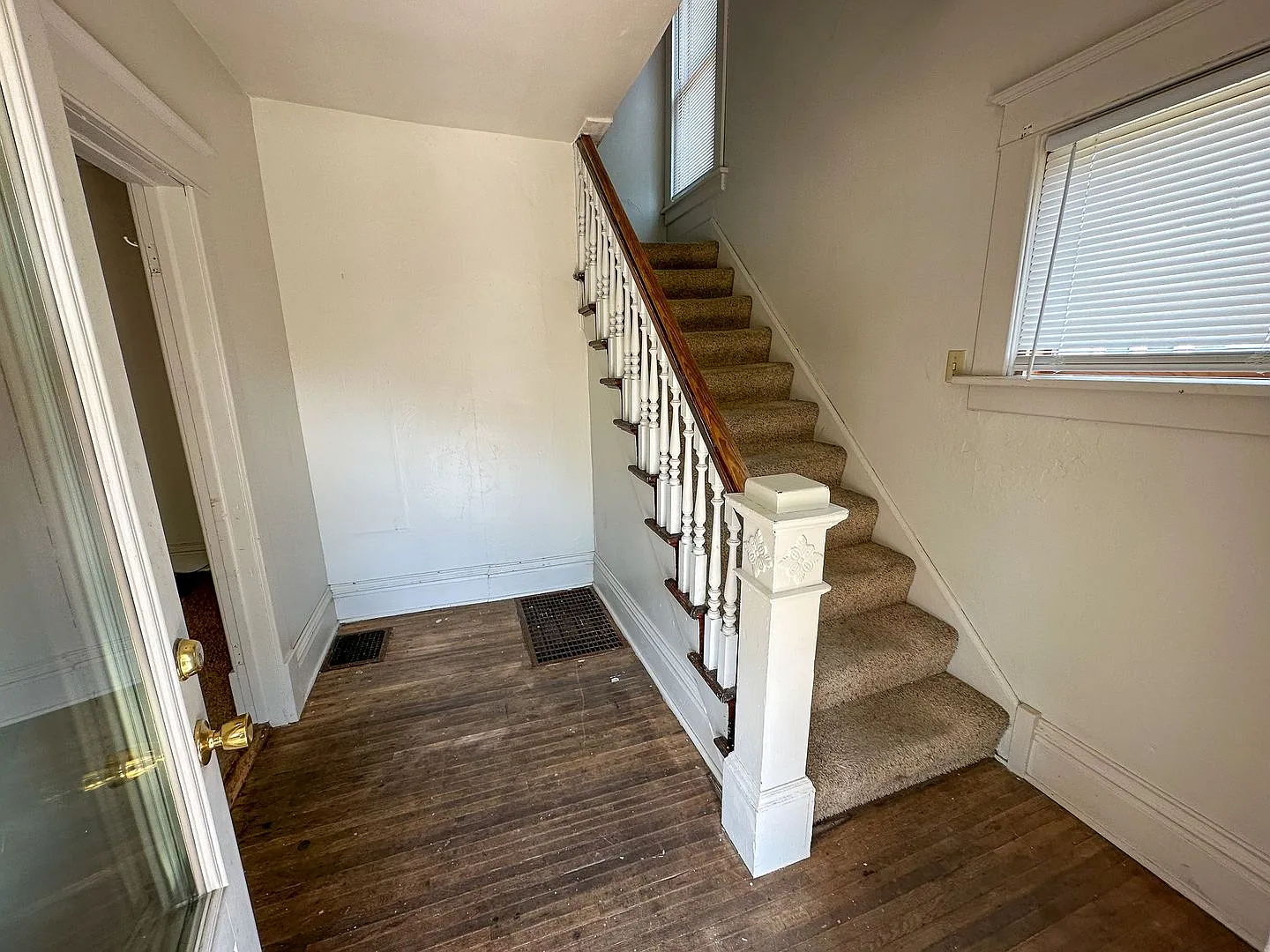 535 Welch Ave — Photo 4