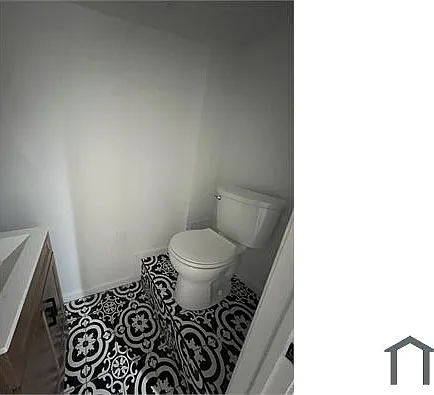 327 W 21st St — Photo 6