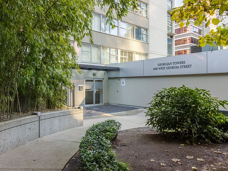 1450 Georgia St W — Photo 21