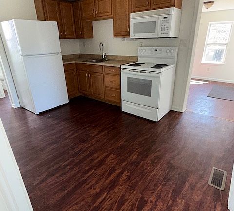 2nd image of 110 Atlantic Ave #1