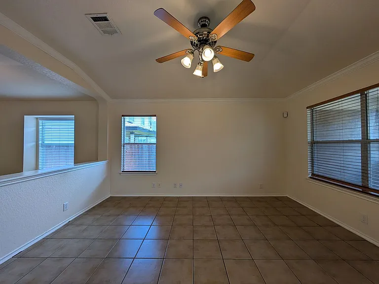 268 Goliad Dr — Photo 13