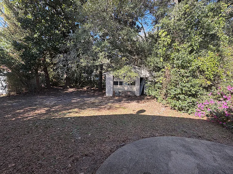 341 East Dr — Photo 18