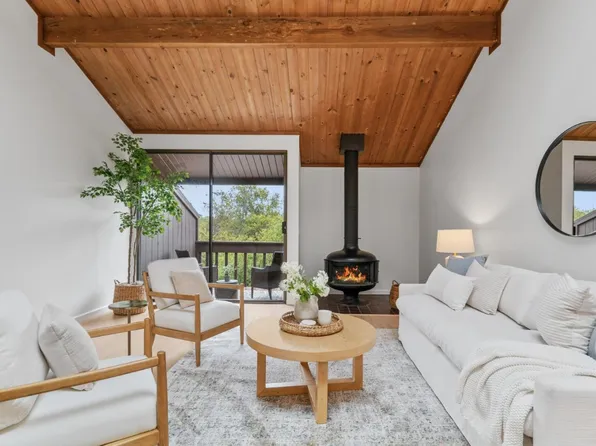 120 Tree Frog Ln, Santa Cruz, CA 95060