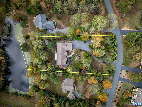 3rd image of 25 Acre Ln