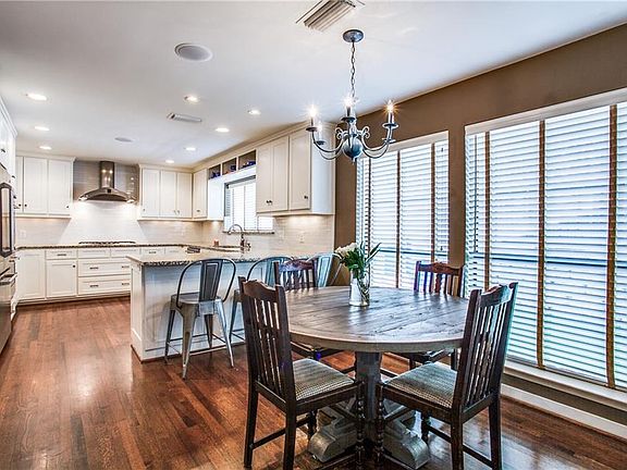 5th image of 9527 Hillview Dr