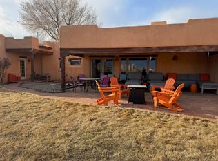 1423 Santa Cruz Rd, Taos, NM 87571