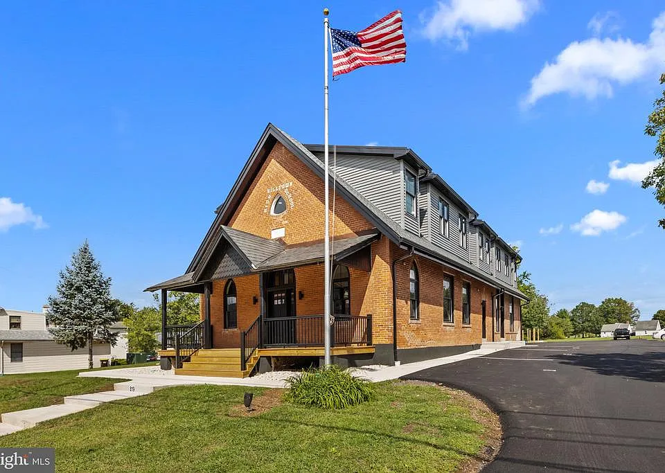 819 Blooming Glen Rd #6