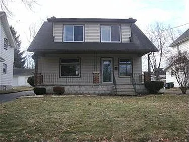 1613 Brownlee Ave photo 1