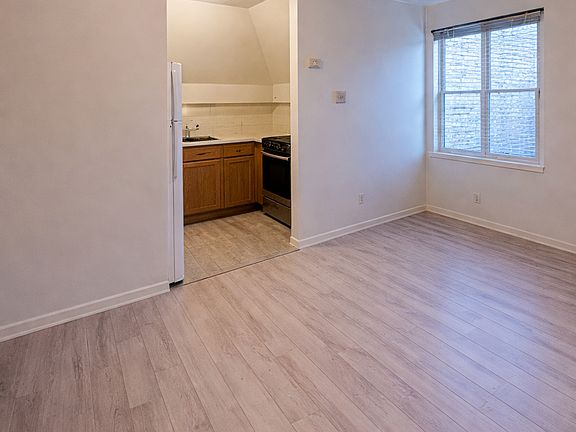 5th image of 112 N Fairmount St Floor 3