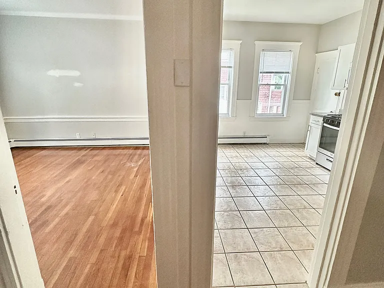 29 Nichols St #1 — Photo 7