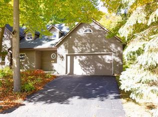 720 Oak Ridge Dr, Plymouth, WI 53073