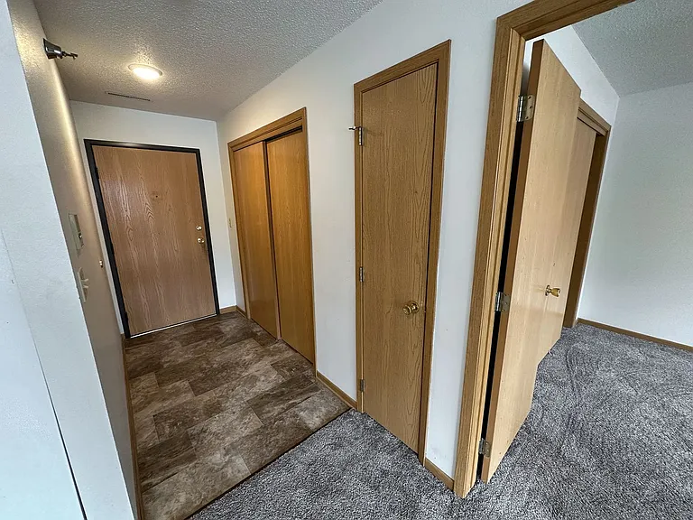 221 Sheldon Ave — Photo 11