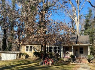 411 7th Ave NE, Hickory, NC 28601