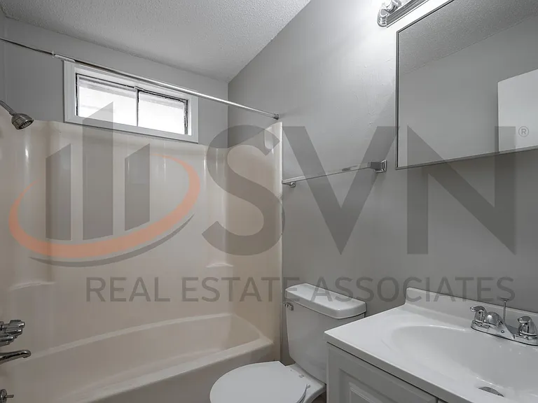 910 Fiske St — Photo 5