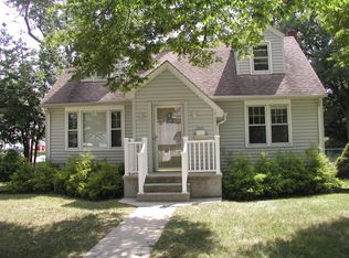 288 S Fellowship Rd, Maple Shade, NJ 08052