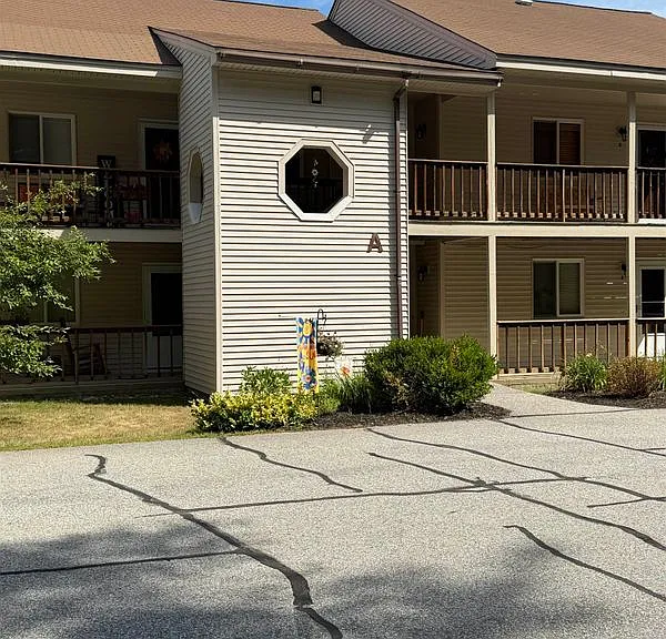 42 Harmony Ln #6 — Photo 1