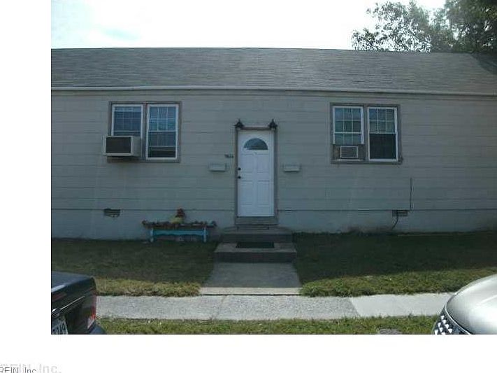 2nd image of 9614 Chesapeake St #A