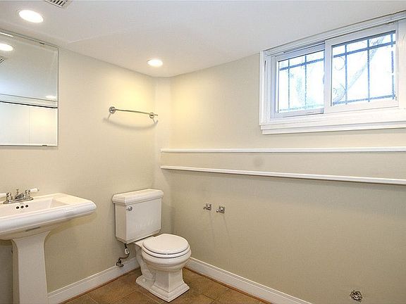 Lower Level Bath