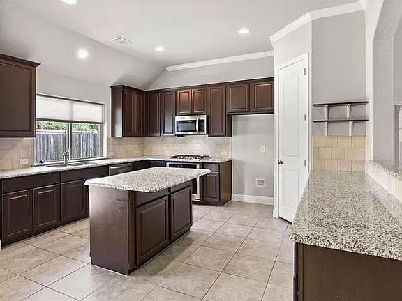 5th image of 6901 Cambridge Dr