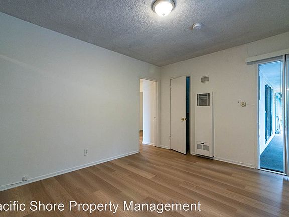 5th image of 1462 Federal Ave