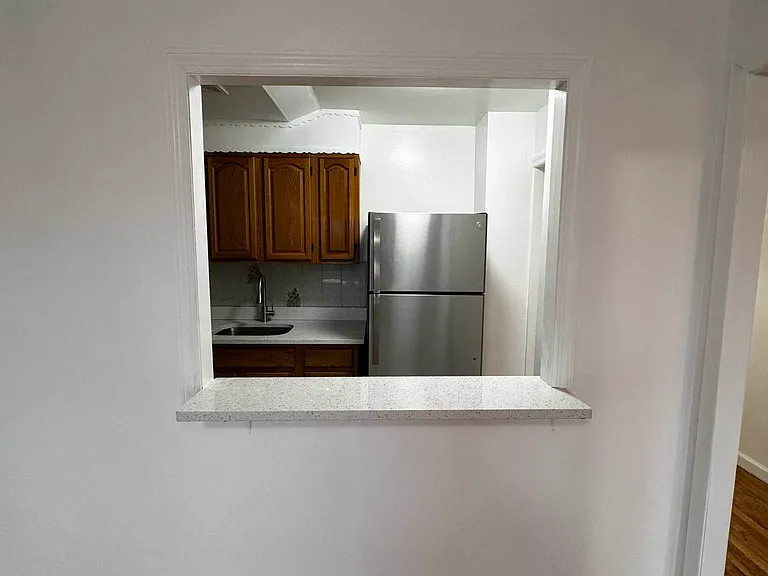 1415 E 84th St #3 — Photo 9