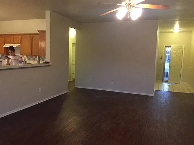 4 bed, 1991 sqft, $1,950 — Photo 2